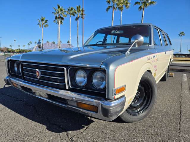 Toyota Crown Van 2