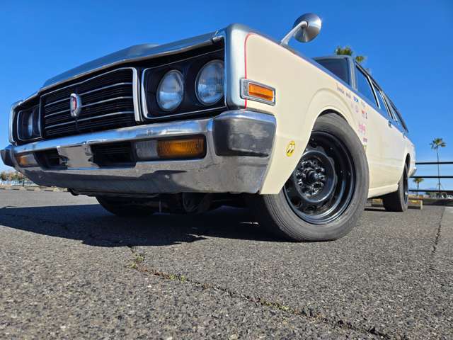 Toyota Crown Van 3