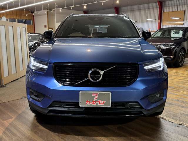 Volvo XC40 9