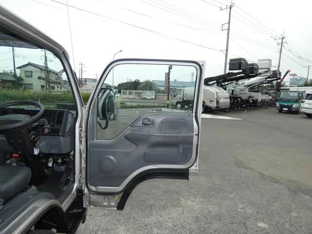 Isuzu Elf 10
