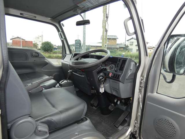Isuzu Elf 11