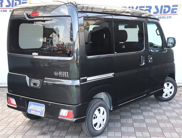 Daihatsu Hijet Cargo 6