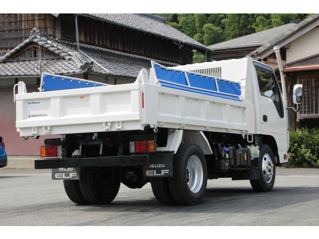 Isuzu Elf 11