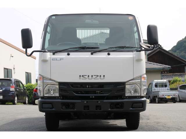 Isuzu Elf 4