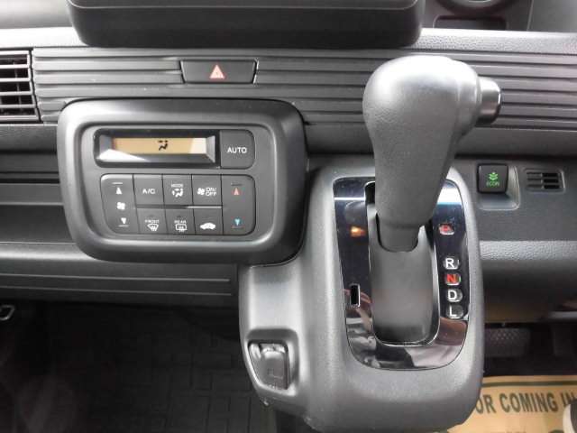 Honda N-VAN 10