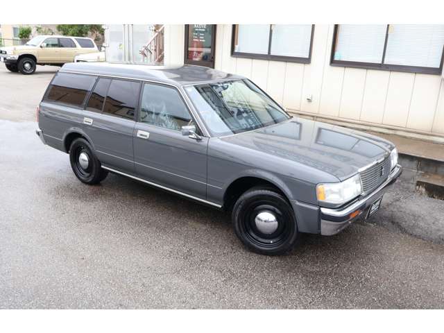 Toyota Crown Van 11