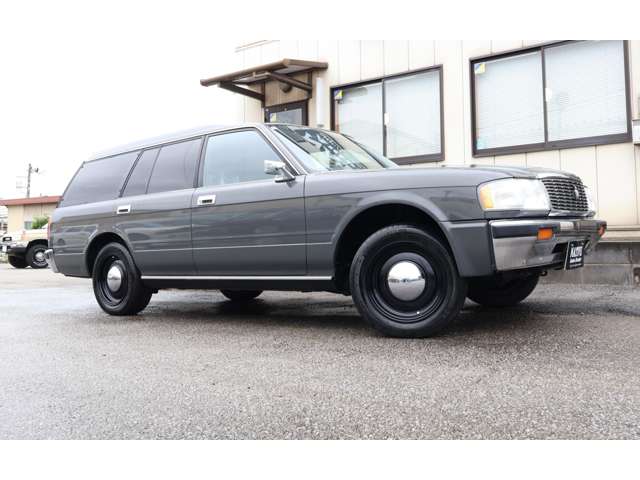 Toyota Crown Van 9
