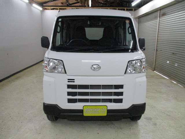 Daihatsu Hijet Cargo 2