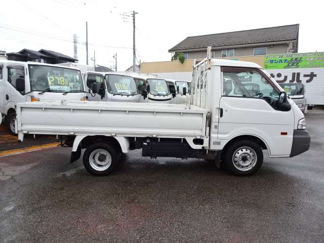 Mazda Bongo Truck 10