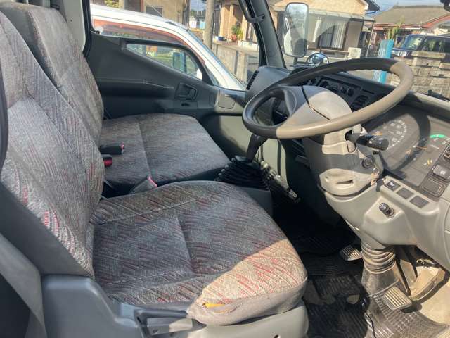 Mitsubishi Fuso Canter 9