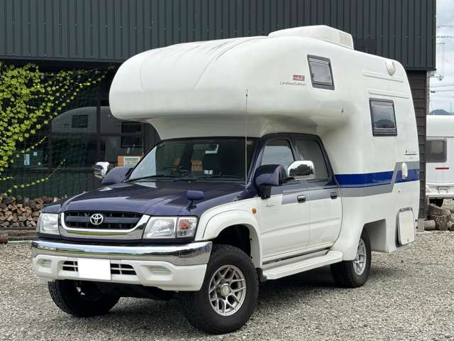 Toyota Hilux 4