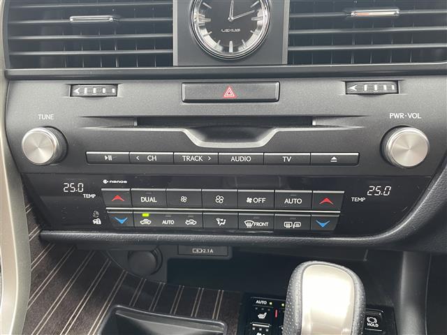 Lexus RX 11
