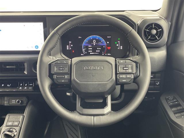 Toyota Land Cruiser FJ 11