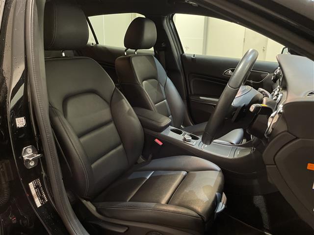 Mercedes-Benz GLA-Class 8