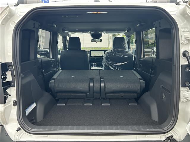 Toyota Land Cruiser FJ 13