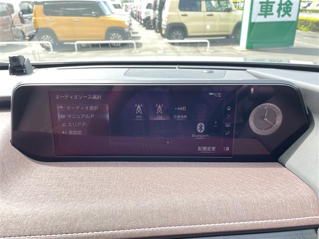 Lexus UX 7