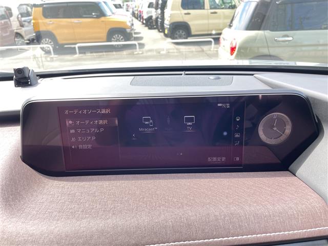Lexus UX 8