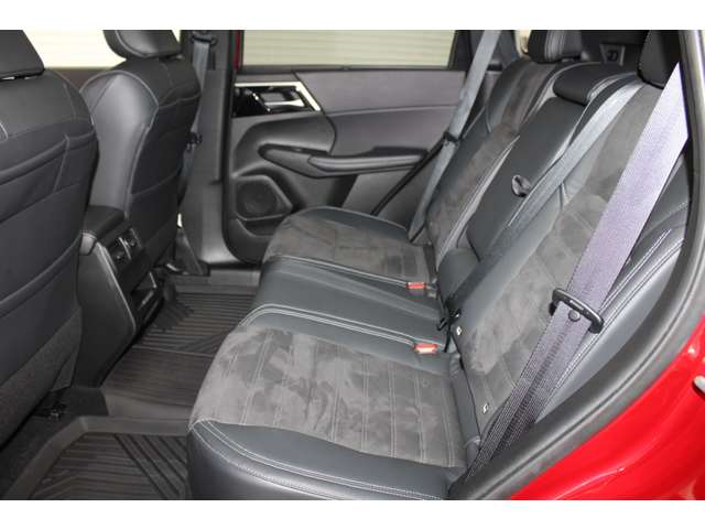 Mitsubishi Outlander 7