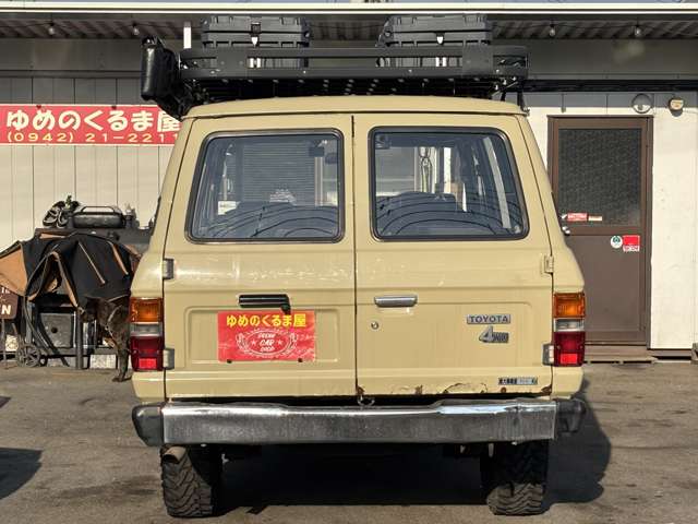 Toyota Land Cruiser 60 10