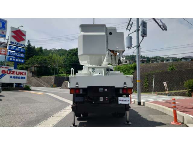 Mitsubishi Fuso Canter 7