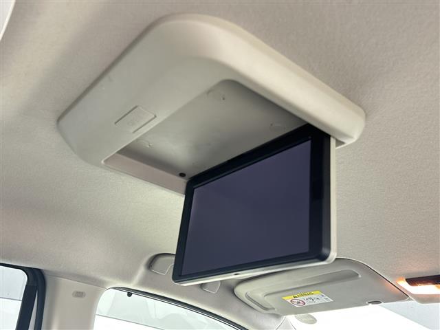 Nissan Serena 6