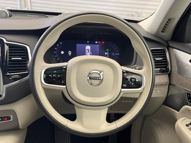Volvo XC90 11