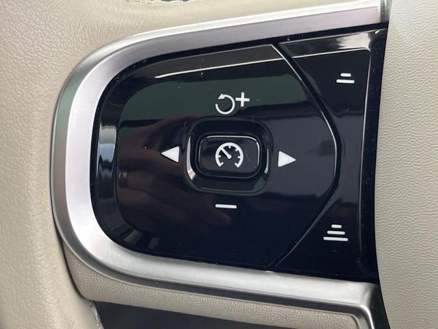 Volvo XC90 10