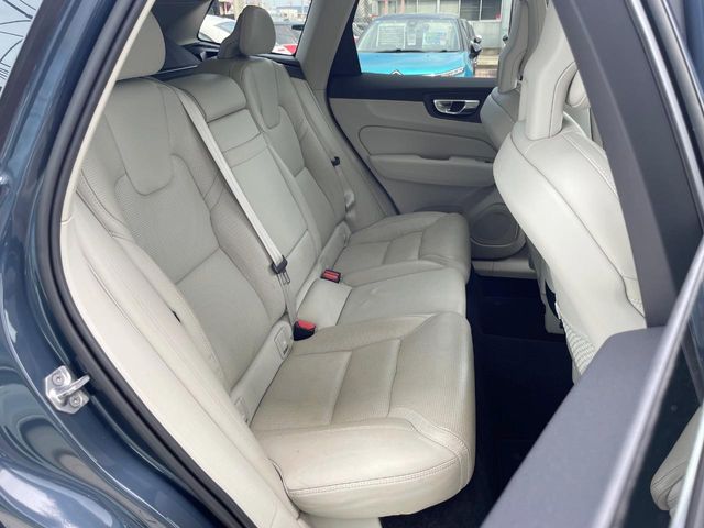 Volvo XC60 9