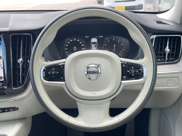 Volvo XC60 10