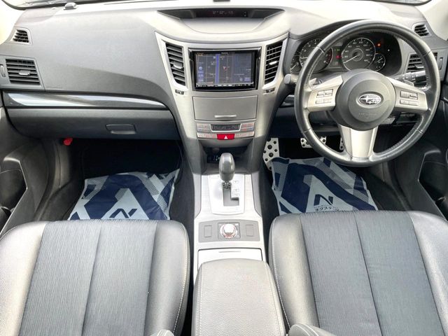 Subaru Legacy Outback 2