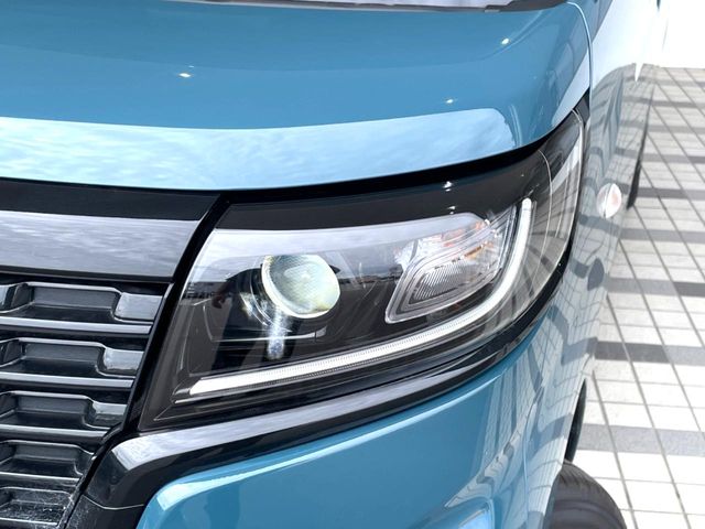 Suzuki Spacia Base 12