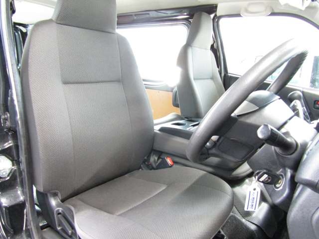 Toyota Regius Ace 10
