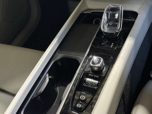Volvo XC60 10