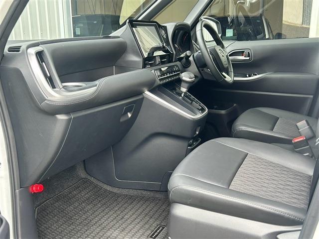 Toyota Noah 12