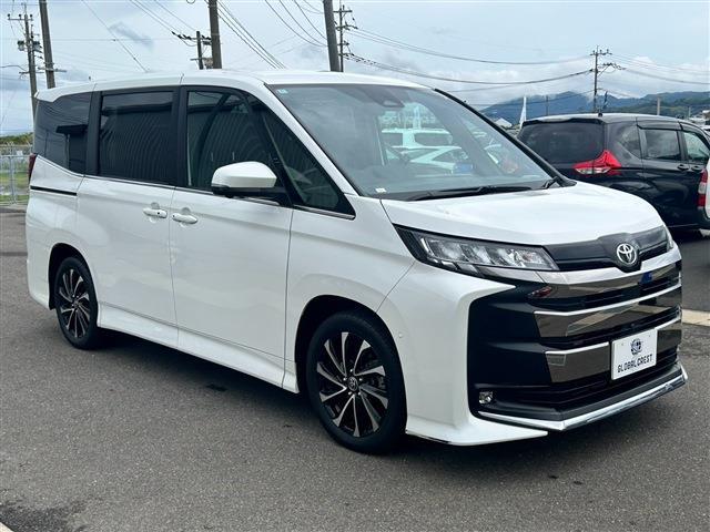 Toyota Noah 5