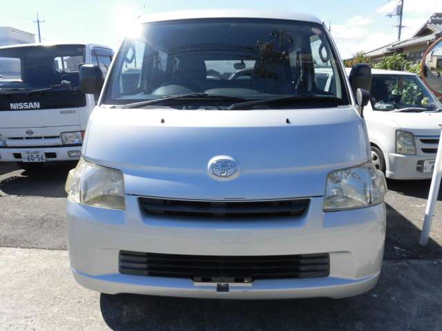 Toyota Light Ace Van 2