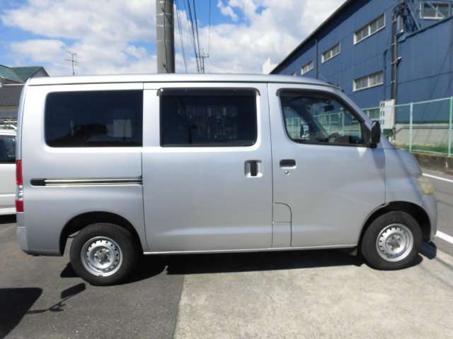 Toyota Light Ace Van 7