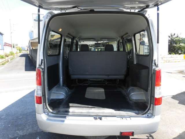 Toyota Light Ace Van 9