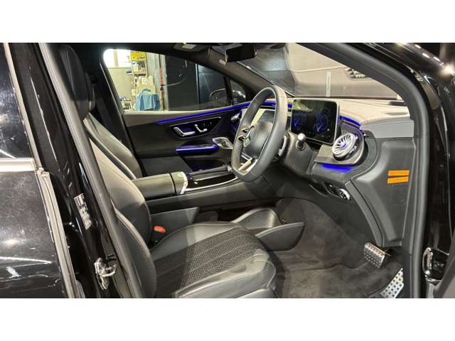 Mercedes-Benz EQE SUV 4