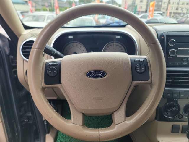 Ford Explorer Sport Trac 12