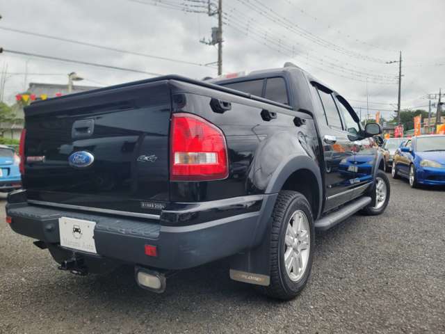 Ford Explorer Sport Trac 2