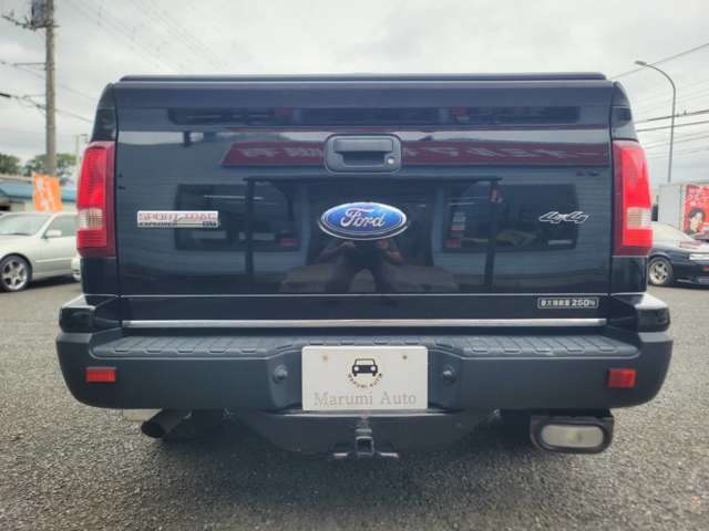 Ford Explorer Sport Trac 6