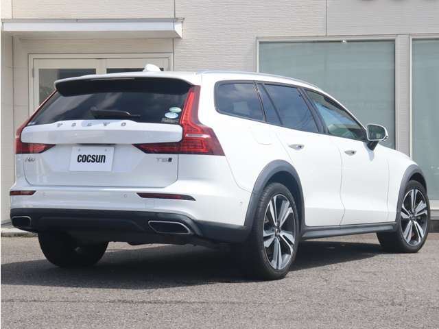 Volvo V60 Cross Country 8