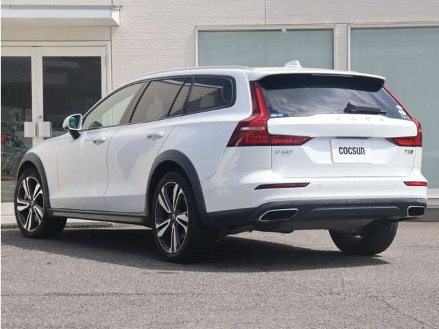 Volvo V60 Cross Country 10