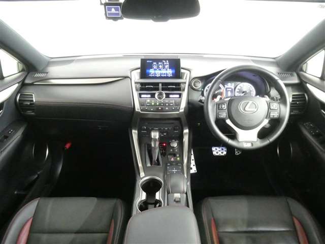 Lexus NX 12