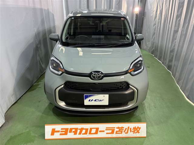 Toyota Sienta 4