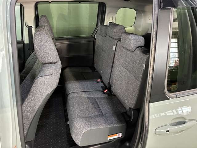 Toyota Sienta 9