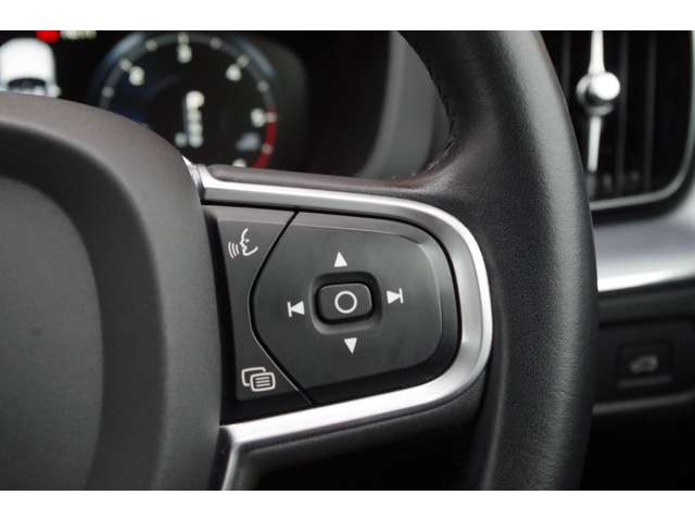 Volvo XC60 8
