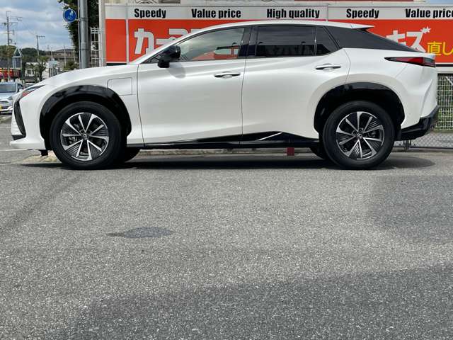 Lexus RZ 4