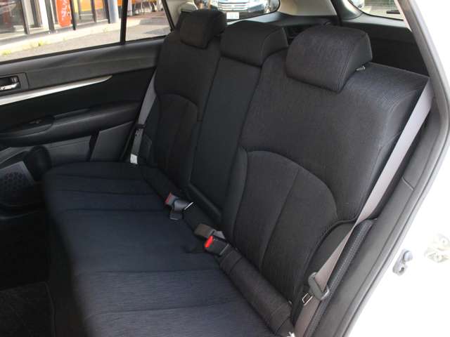 Subaru Legacy Outback 10